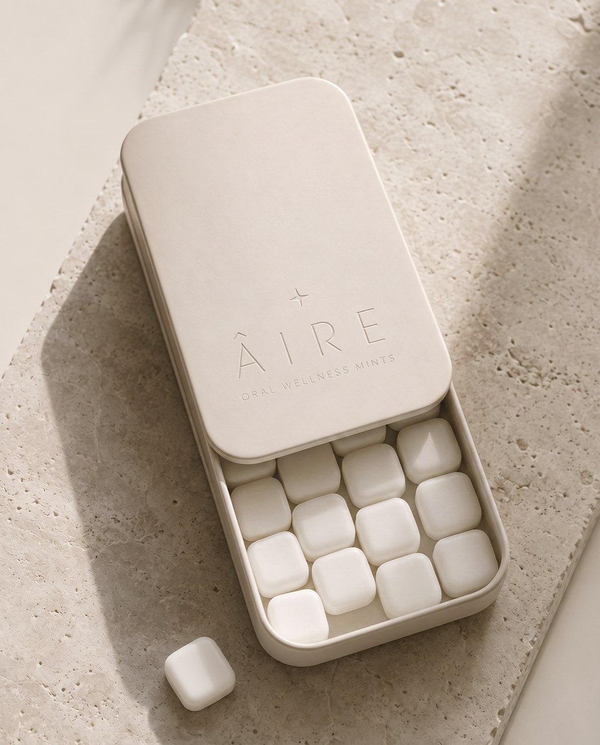 Open Âire tin of mints